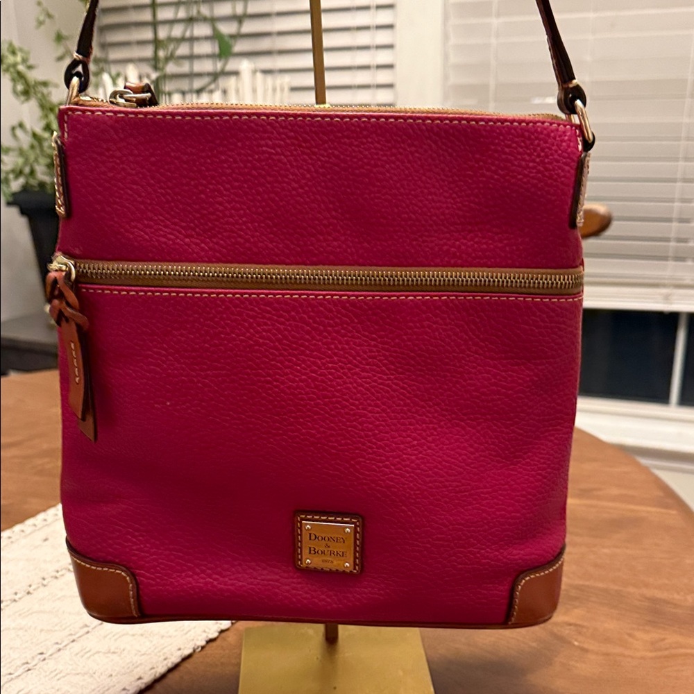 Dooney & Bourke Fuchsia Pebbled Leather Crossbody – Like New – Rare Colorway – C